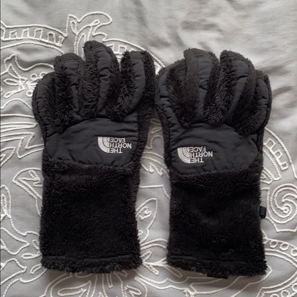 North face women’s gloves size medium